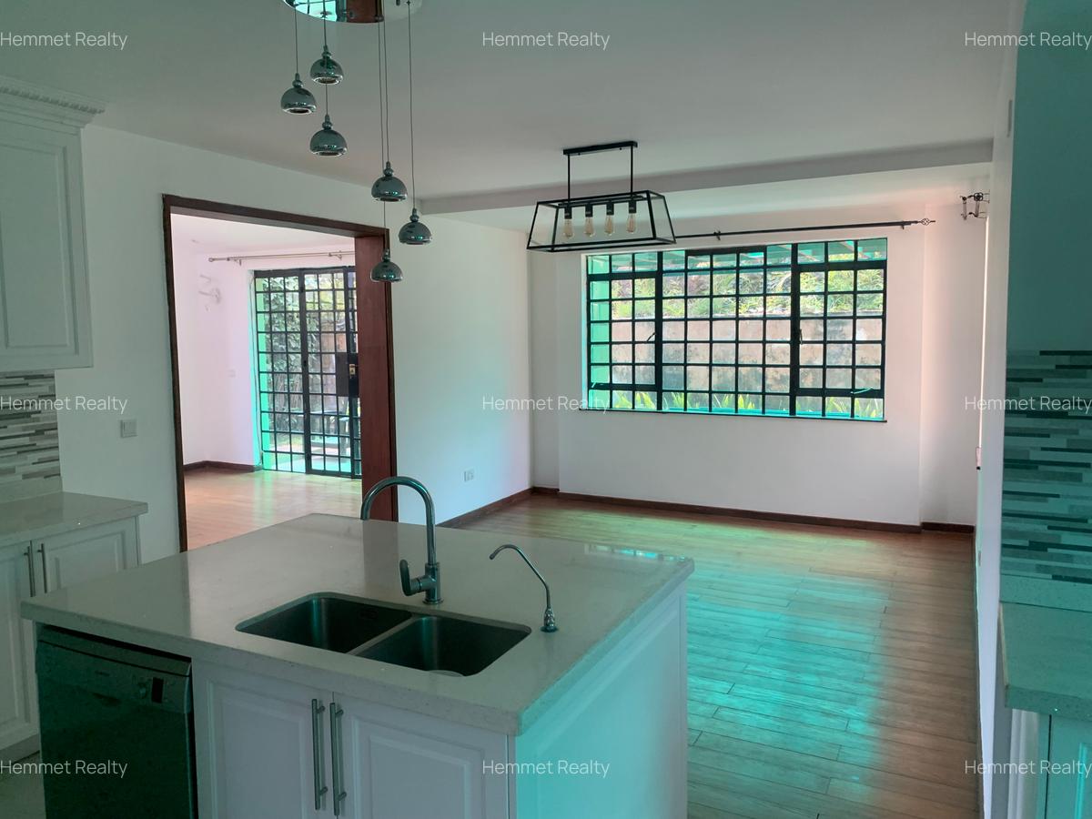 4 Bed Villa with En Suite in Kitisuru - 9