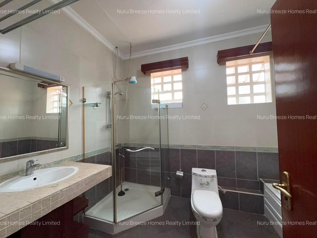 5 Bed Townhouse with En Suite in Kitisuru - 5