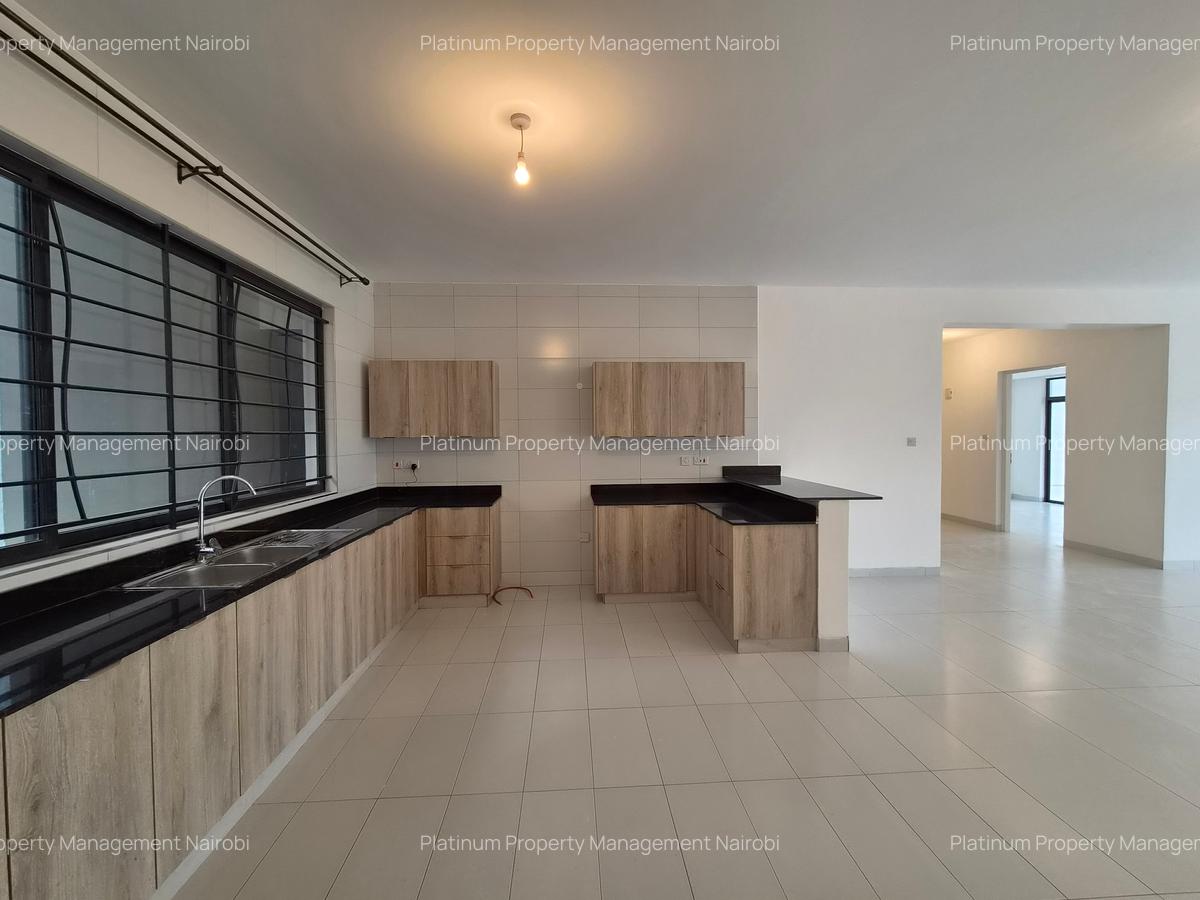 Furnished 4 Bed Apartment with En Suite at Second Parklands - 7