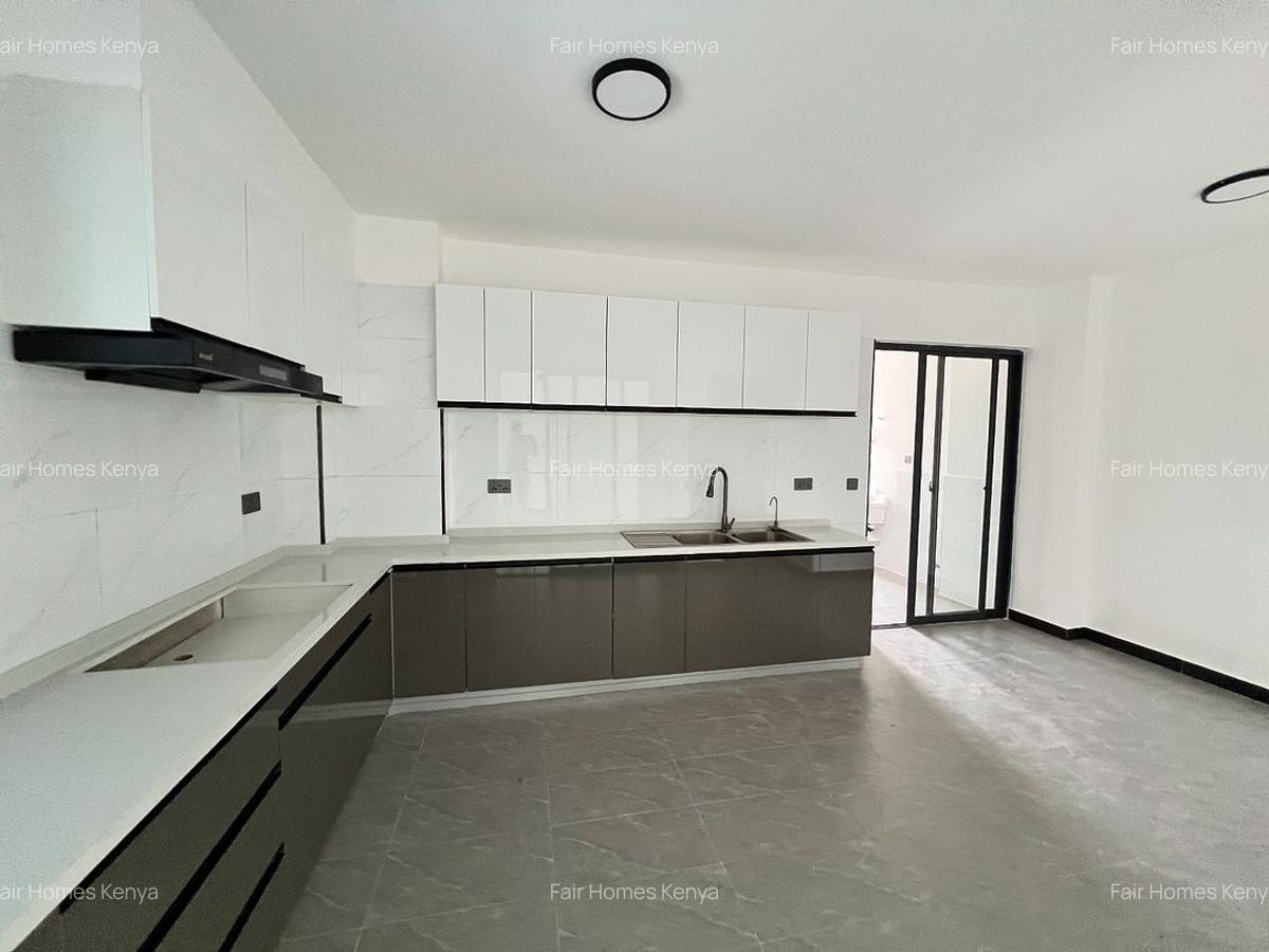 4 Bed Apartment with En Suite at Valley Arcade - 4