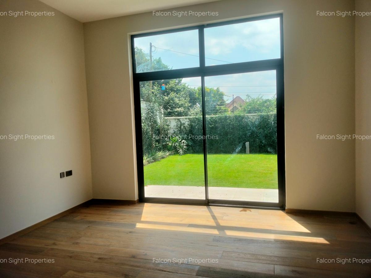 5 Bed Townhouse with Staff Quarters at Easy Access To Un Avenue And Few Minutes Drive To Rosyln Academy - 10
