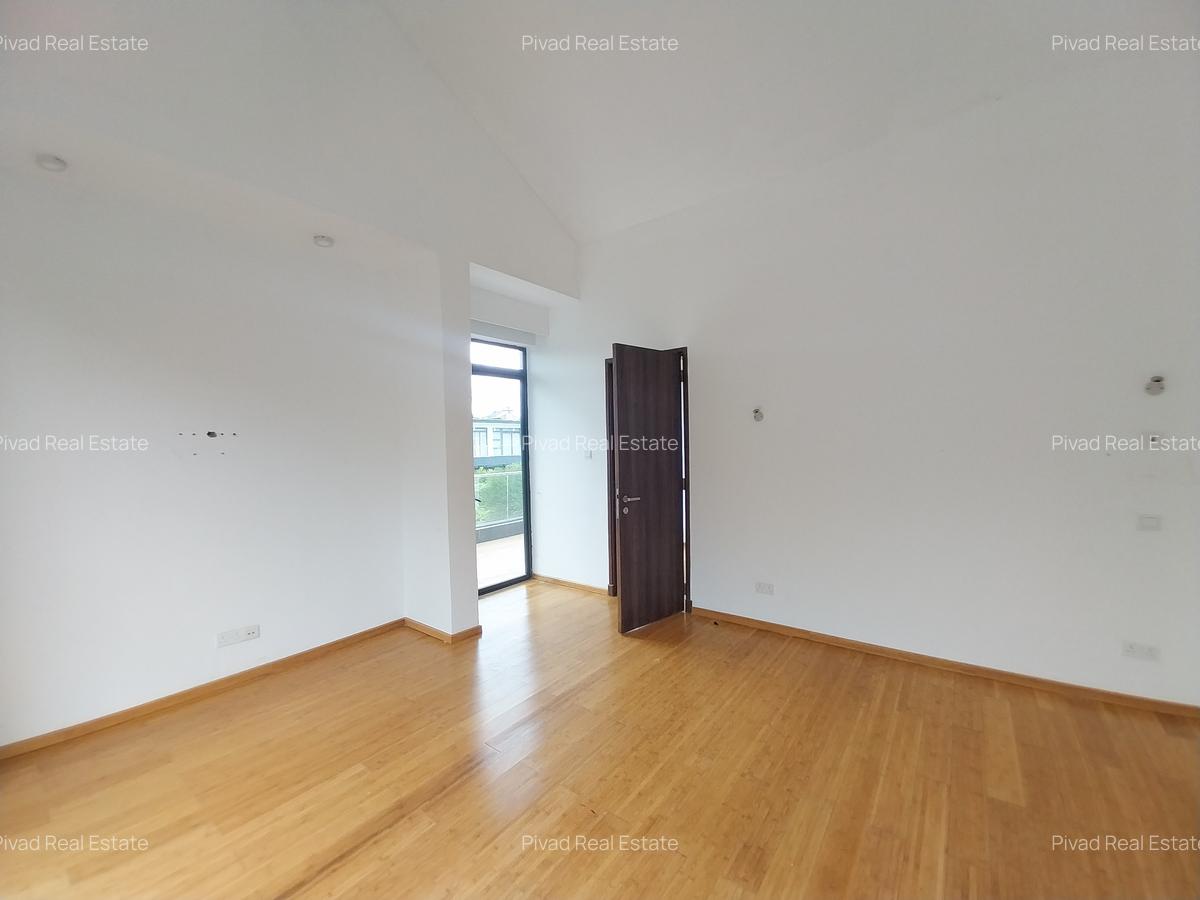 4 Bed House with Staff Quarters in Garden Estate - 16