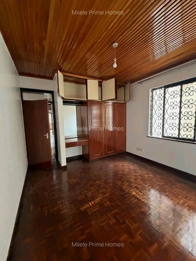 5 Bed Townhouse with En Suite at Off Ole Dume Road - 5