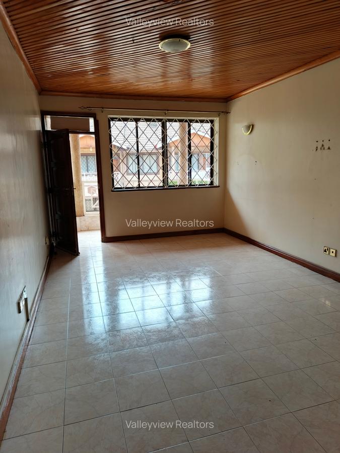 4 Bed Townhouse with En Suite at Kileleshwa - 19