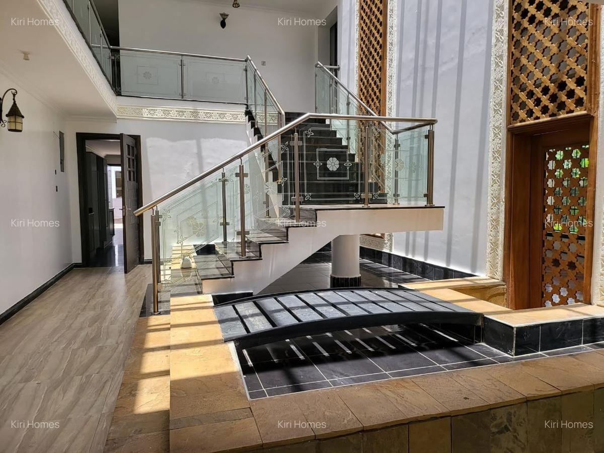5 Bed Townhouse with En Suite in Runda - 6