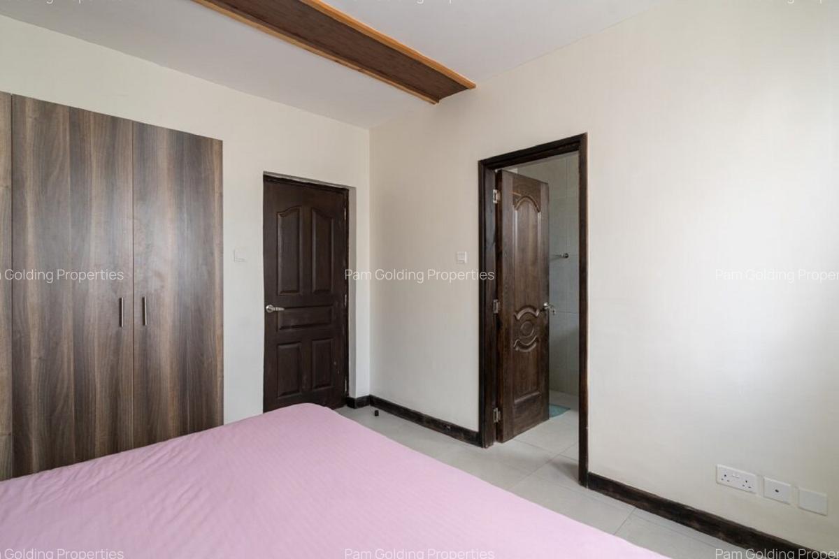2 Bed Apartment with En Suite at Chady Road - 15