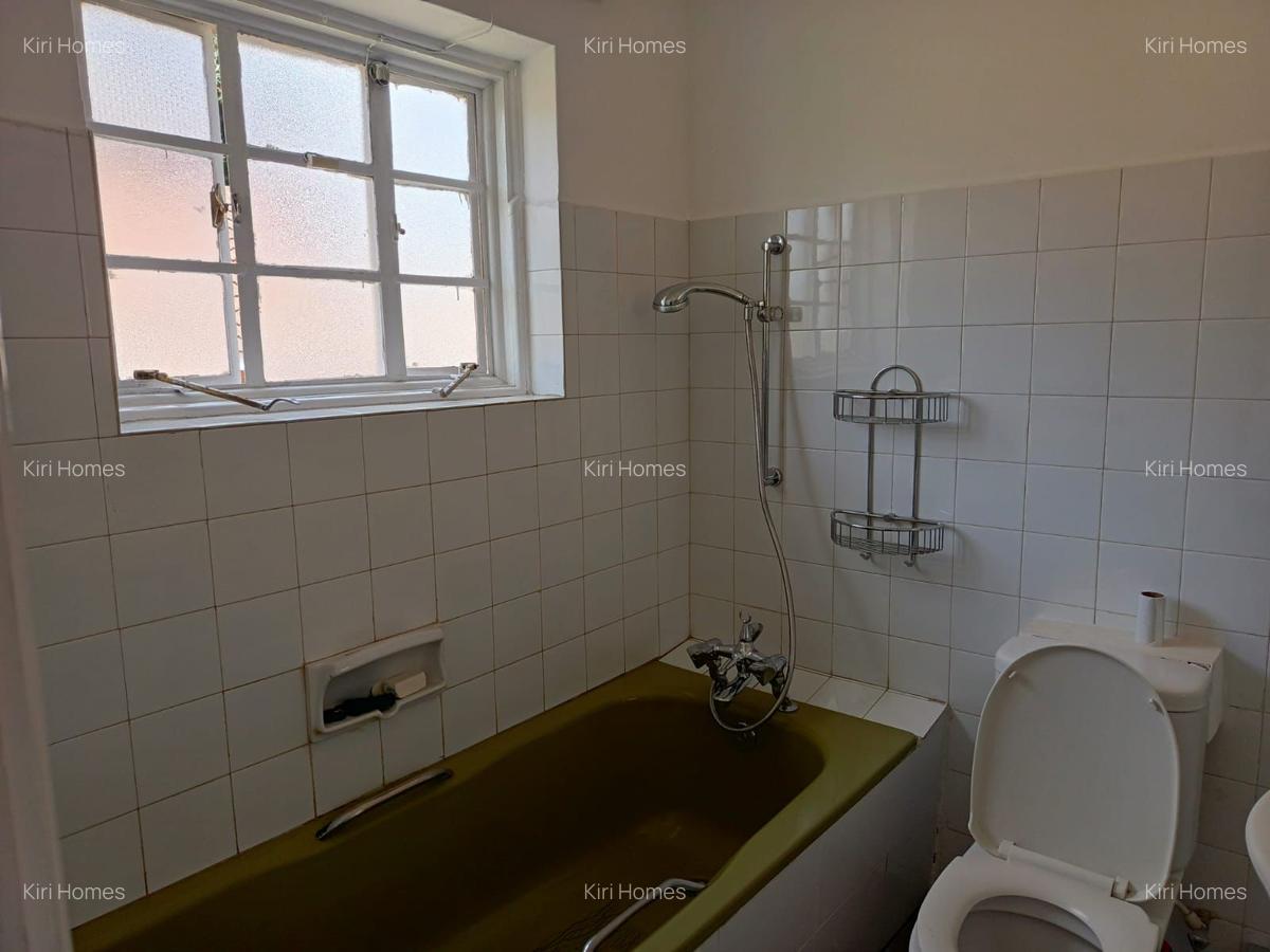 4 Bed Townhouse with En Suite in Muthaiga - 5