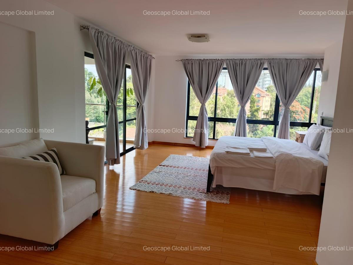 Serviced 3 Bed Apartment with En Suite in Brookside - 19