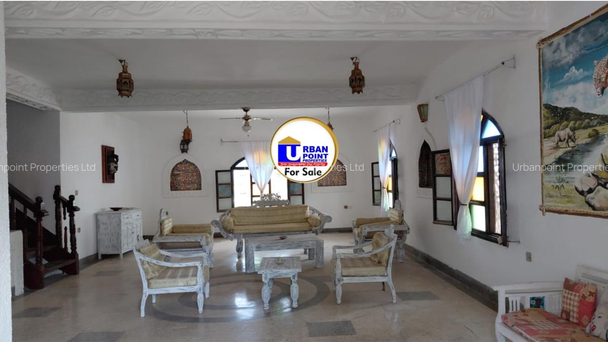 8 Bed House with En Suite in Watamu - 2