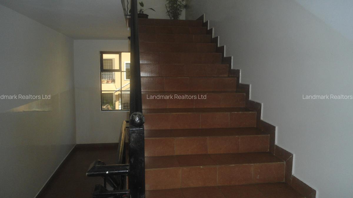 3 Bed Apartment with En Suite at Raphta Road - 17