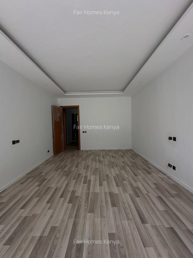 5 Bed Townhouse with En Suite at Lavington Green - 13