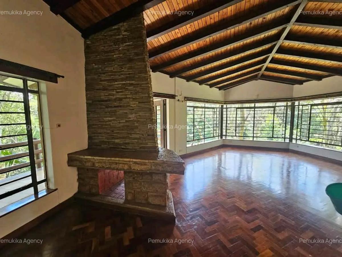 5 Bed Villa with En Suite in Kitisuru - 4