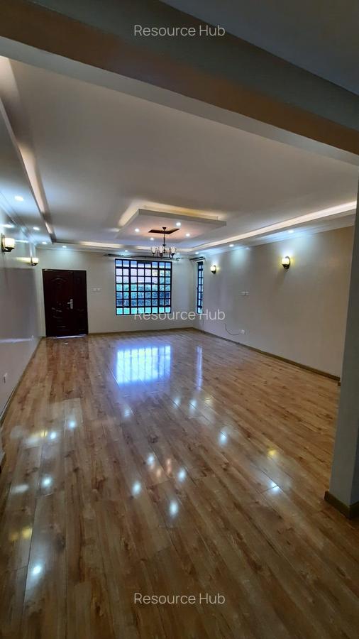 3 Bed House with En Suite at Bomas Area - 7