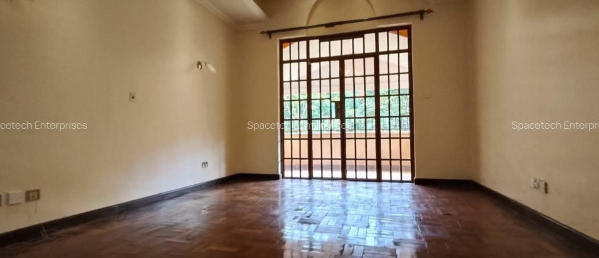 4 Bed Townhouse with En Suite in Rosslyn - 20