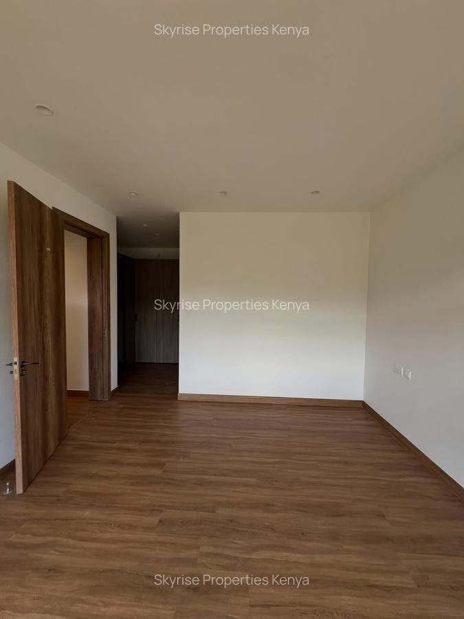 5 Bed Villa with En Suite in Nyari - 8