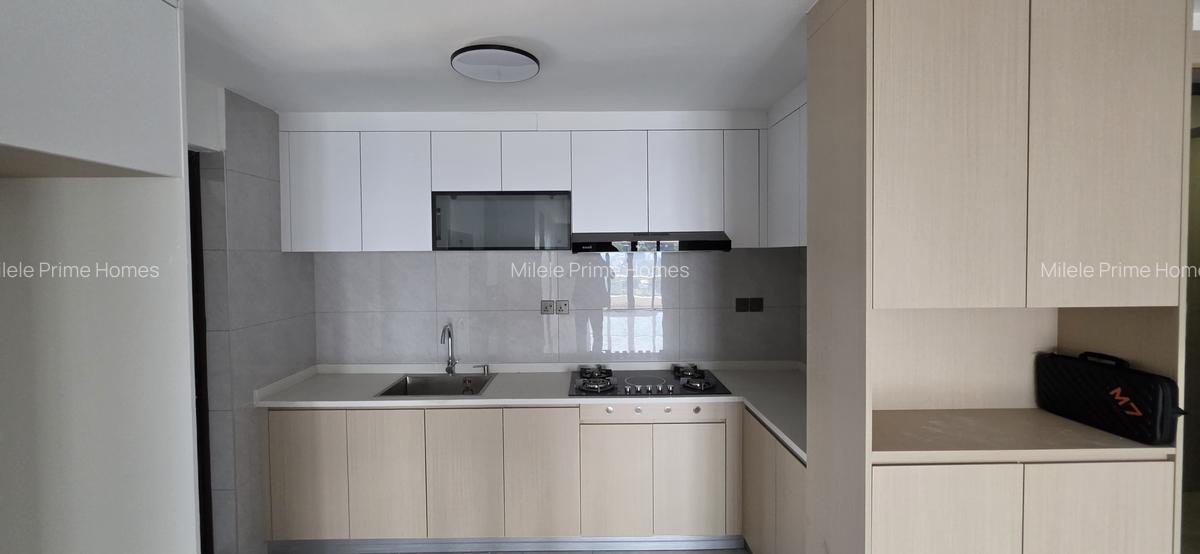 Serviced 3 Bed Apartment with En Suite at Riverside - 6