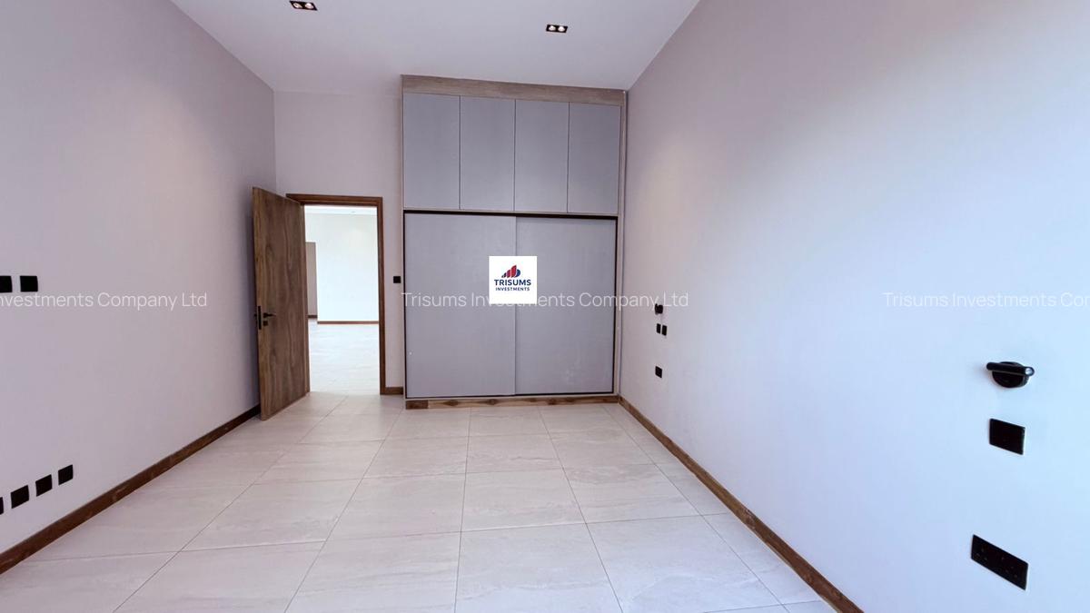 4 Bed Apartment with En Suite in Westlands Area - 13