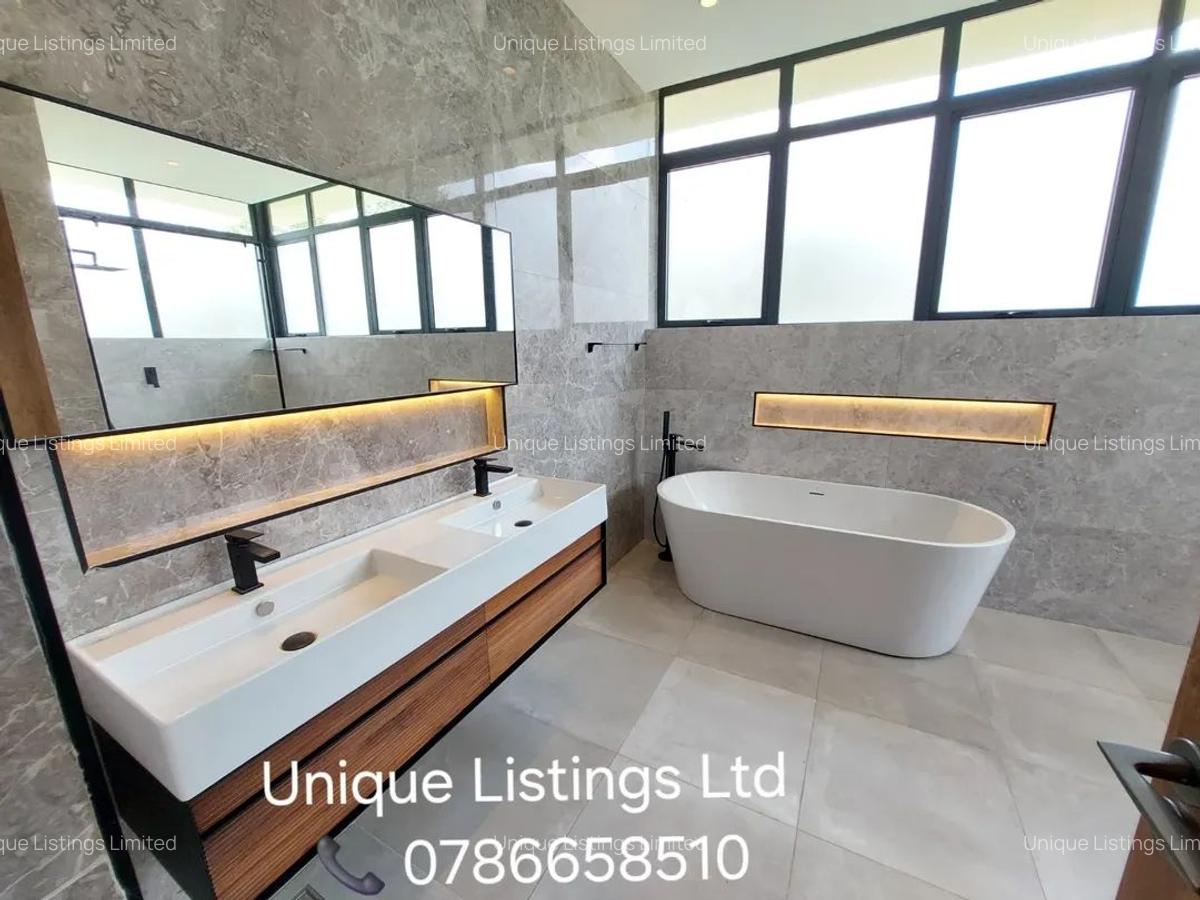 5 Bed House with En Suite in Nyari - 11