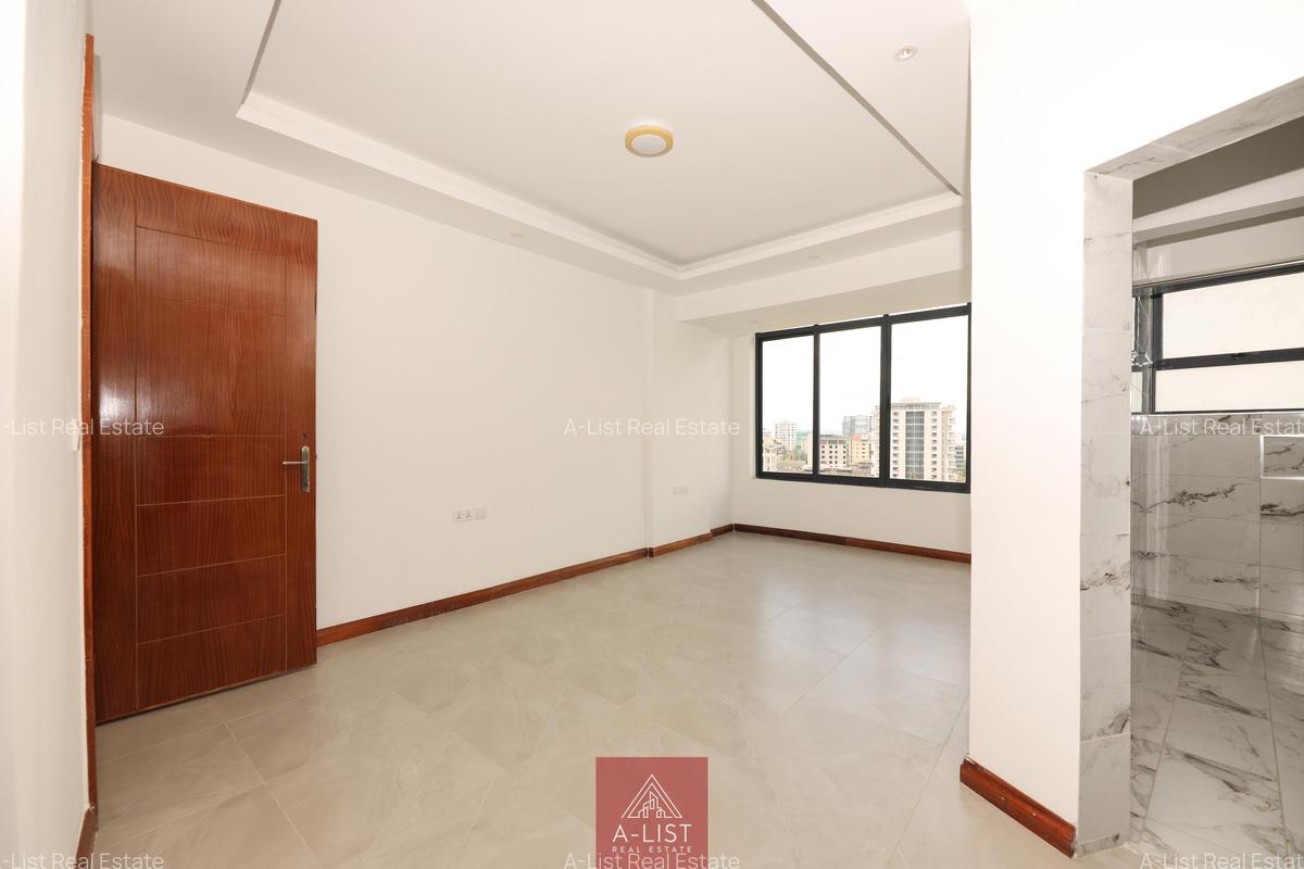 2 Bed Apartment with En Suite at Marcus Garvey Road - 5
