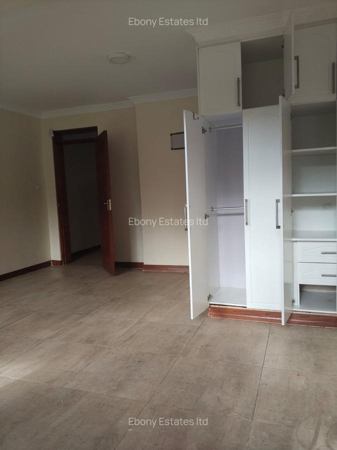 Bedsitter in Lavington - 2