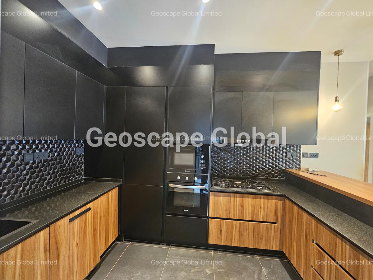 3 Bed Apartment with En Suite in Spring Valley - 6