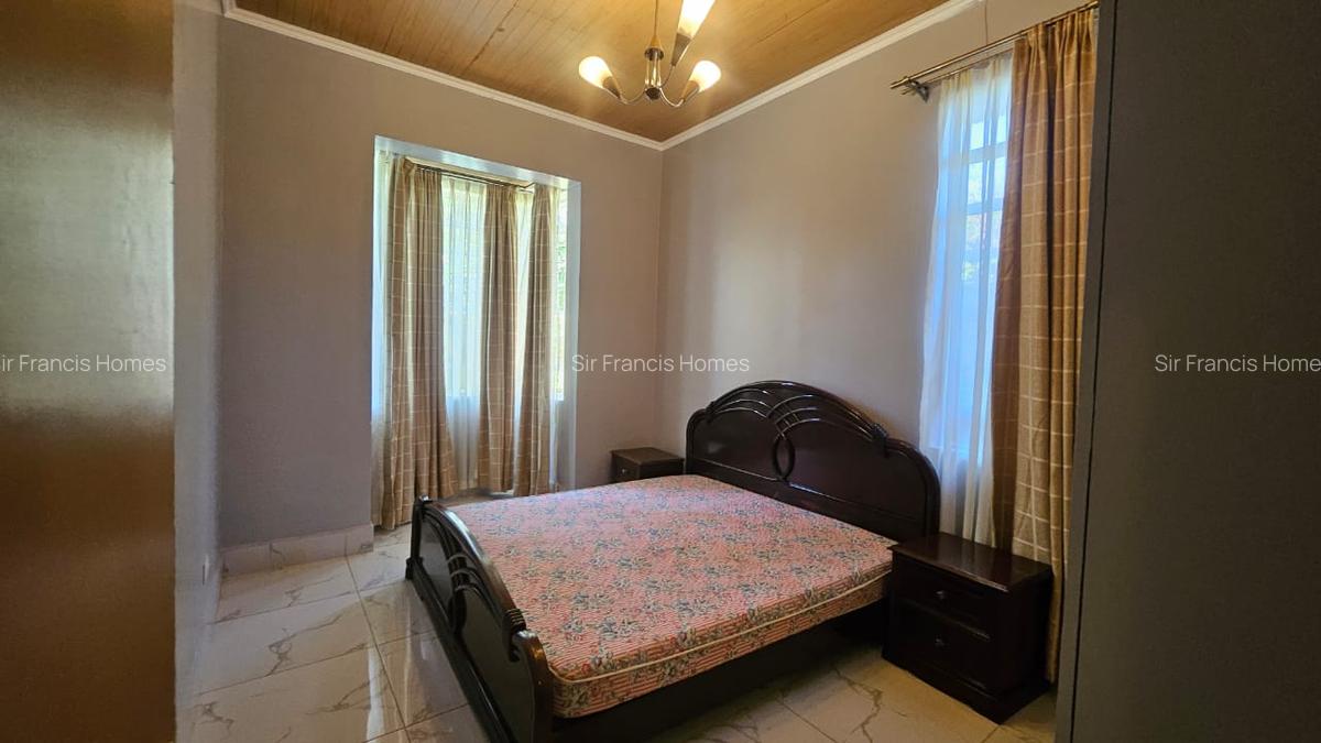 5 Bed House with En Suite in Runda - 12