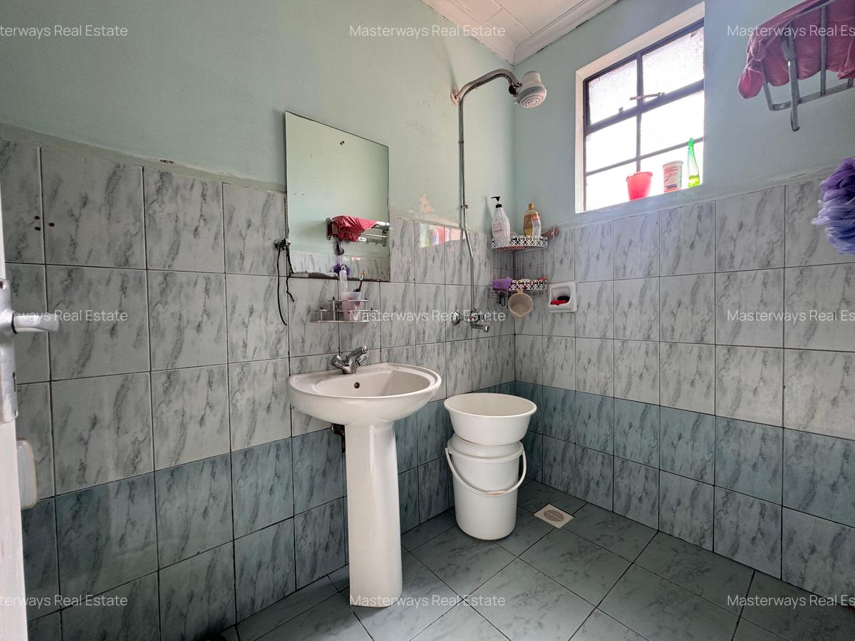 4 Bed House with En Suite in Komarock - 12