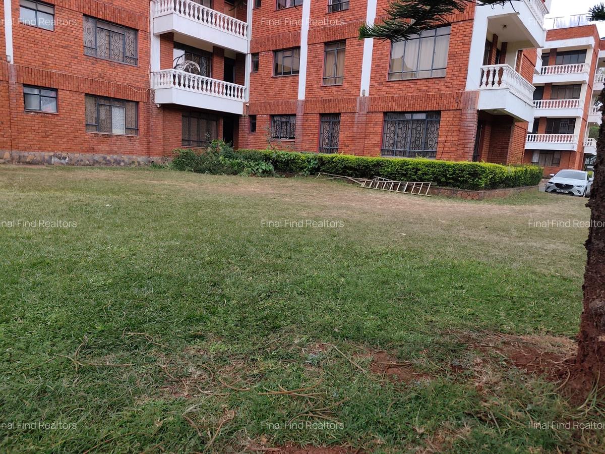 Furnished 3 Bed Apartment with Parking in Riverside - 4