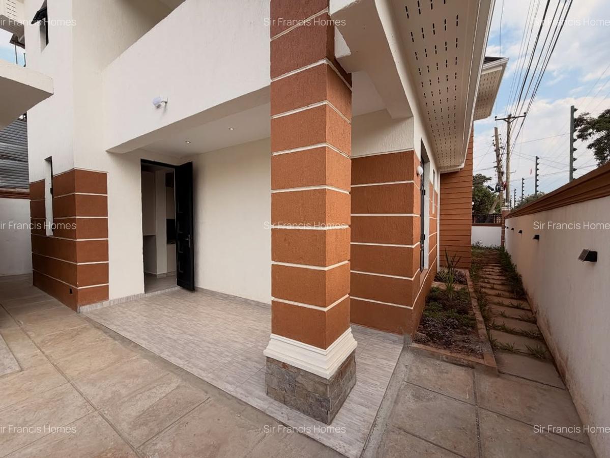 4 Bed House with En Suite at Membley - 10