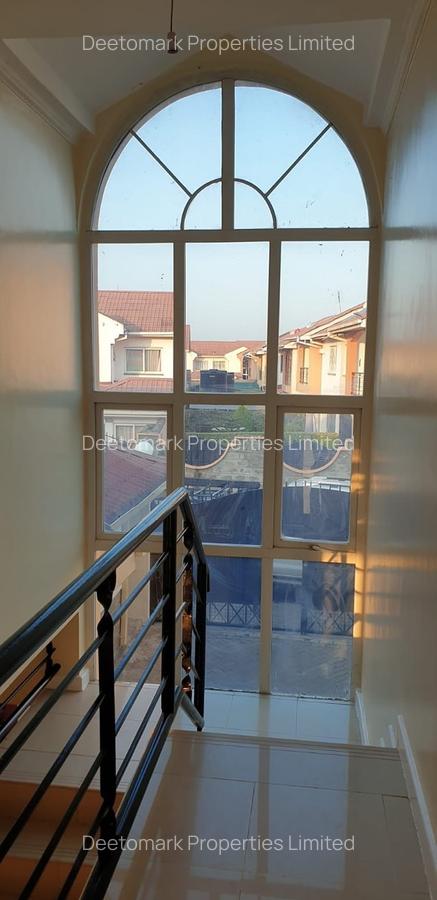 4 Bed Townhouse with En Suite at Langata - 13