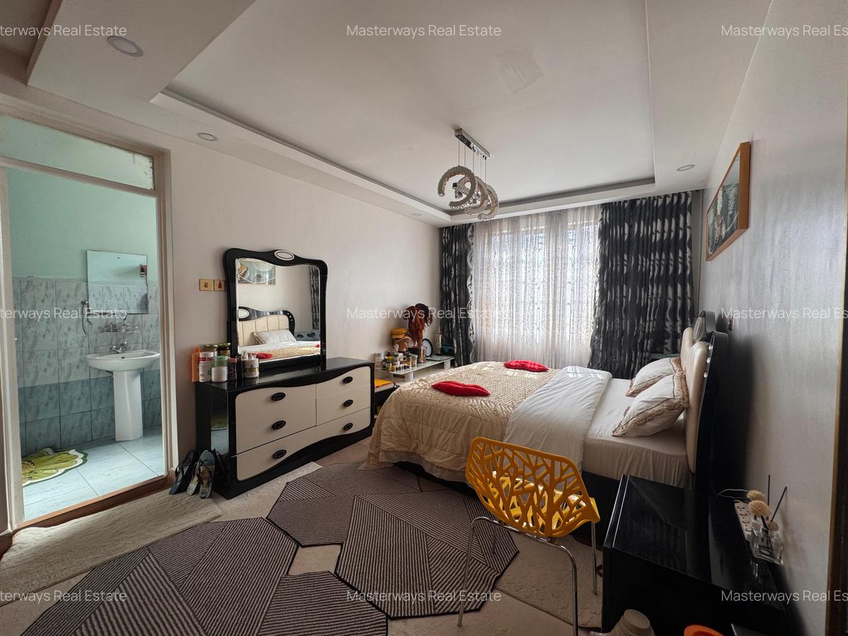 4 Bed House with En Suite in Komarock - 10