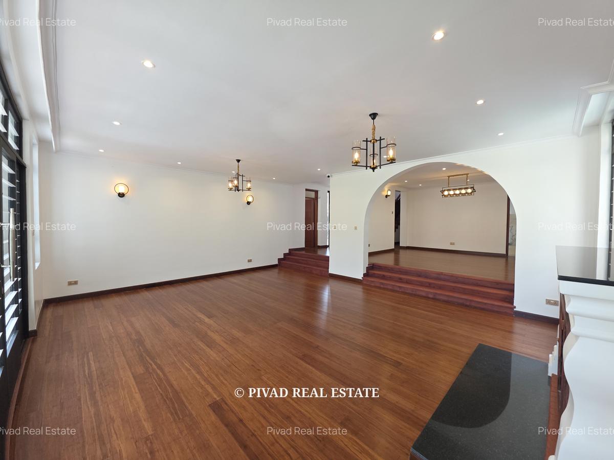6 Bed House with Garden in Runda - 12