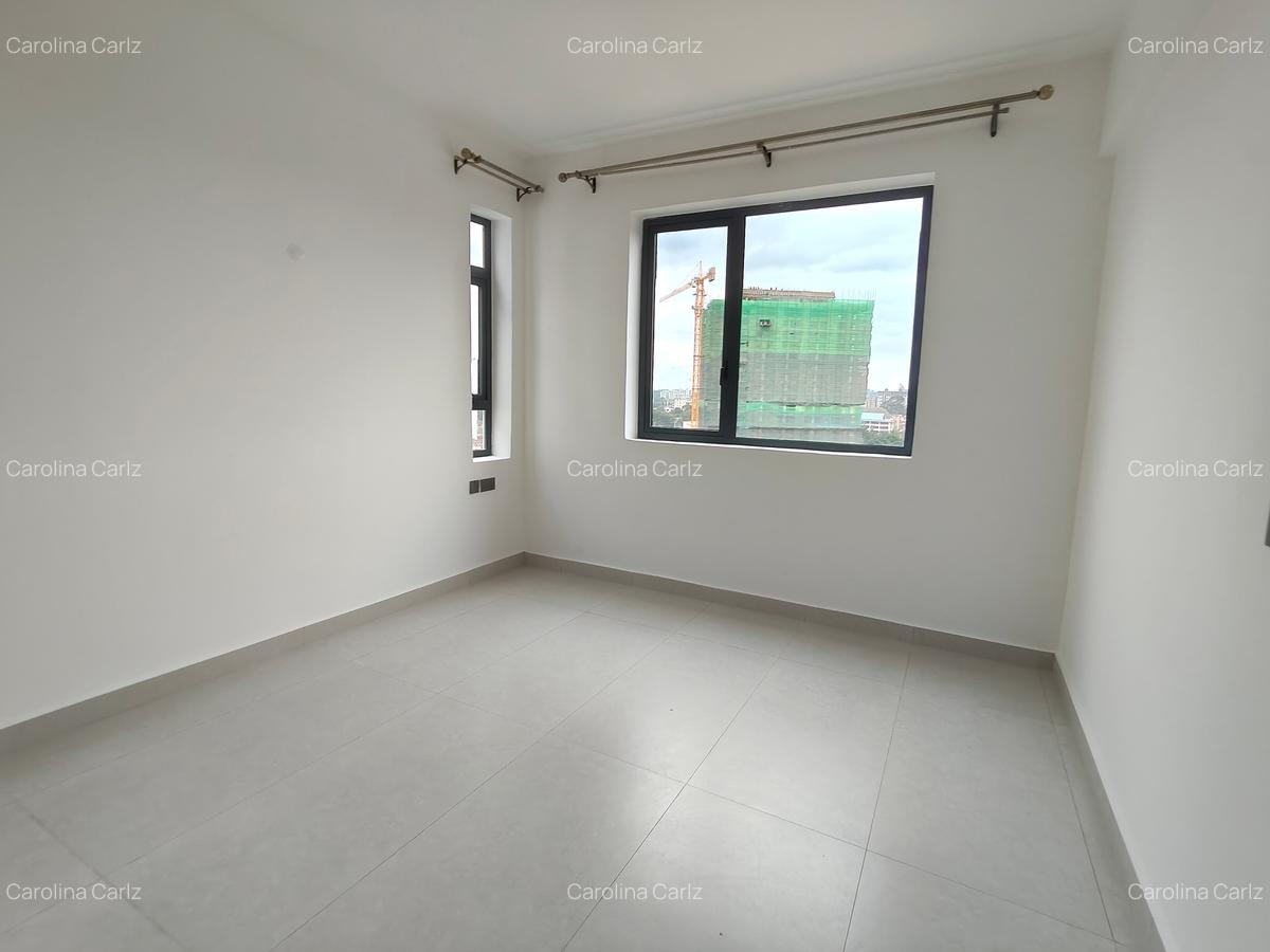 3 Bed Apartment with En Suite in Brookside - 14