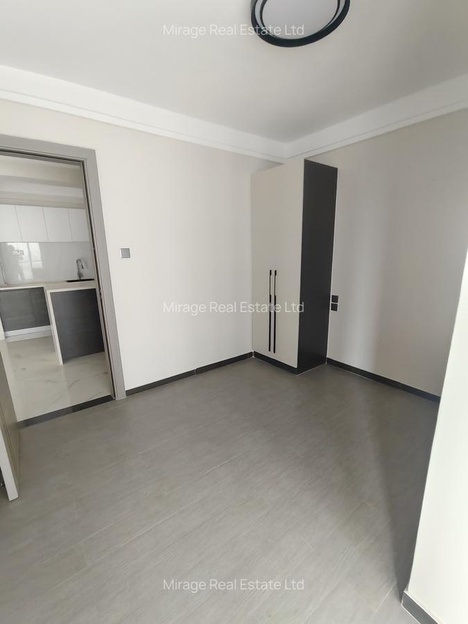 3 Bed Apartment with Gym in Kilimani - 4