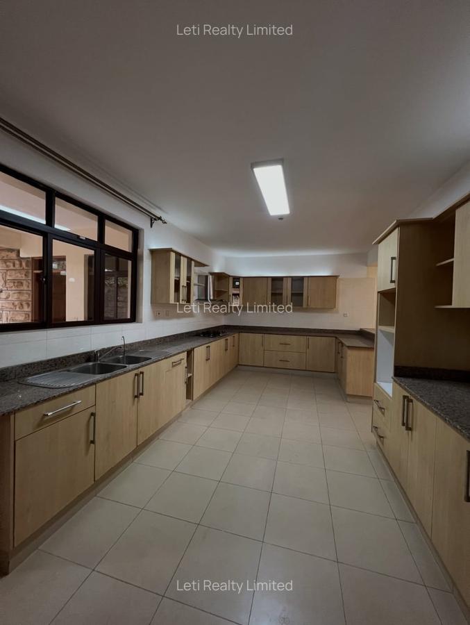 4 Bed Townhouse with En Suite in Kileleshwa - 8