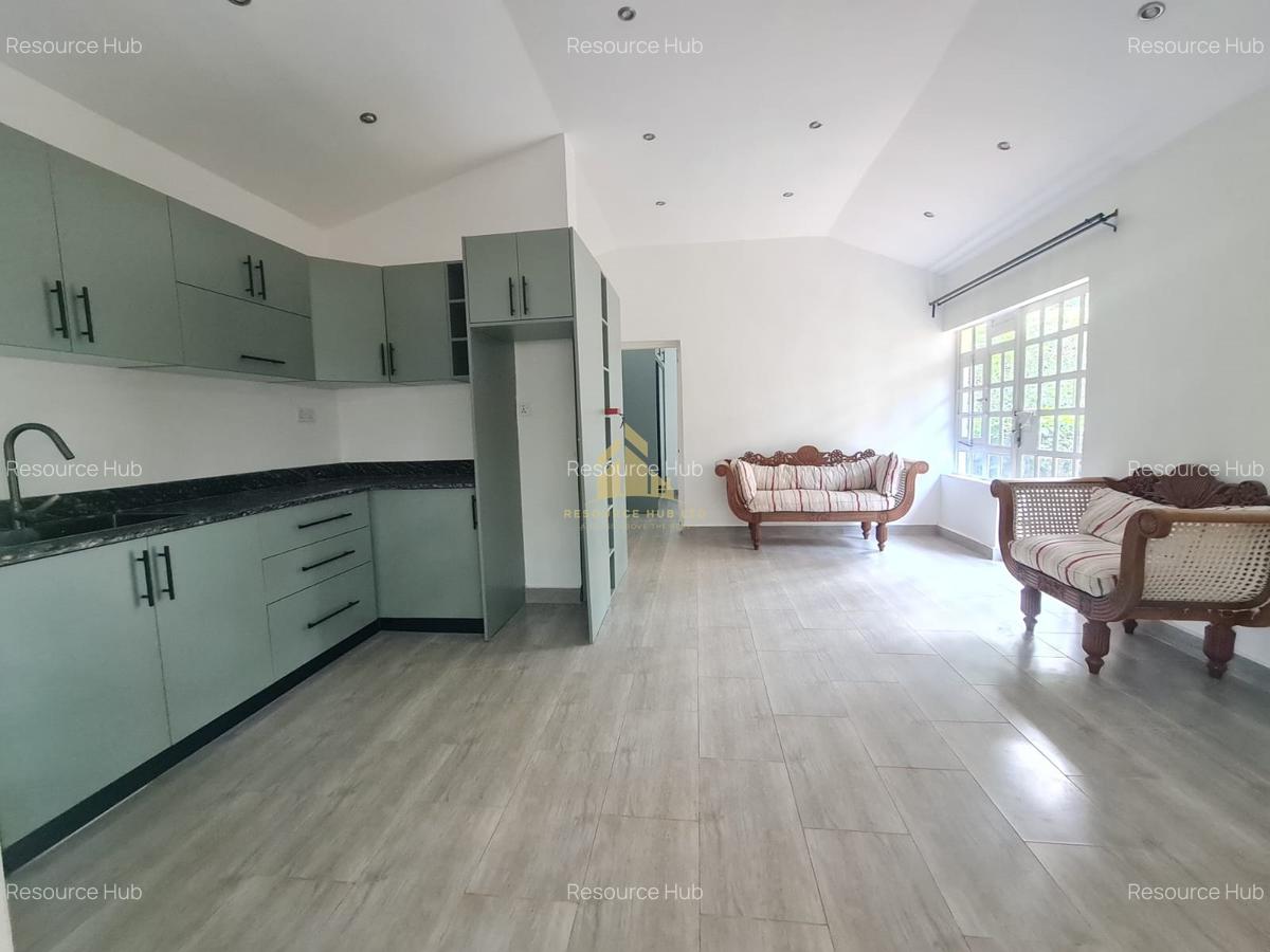 1 Bed House with En Suite at Karen - 5