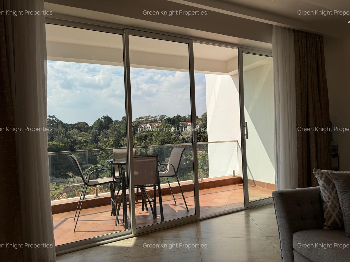 Serviced 2 Bed Apartment with En Suite in Parklands - 10