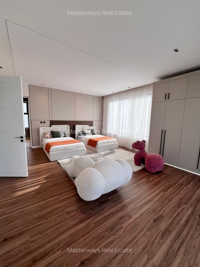 5 Bed Villa with En Suite in Runda - 9