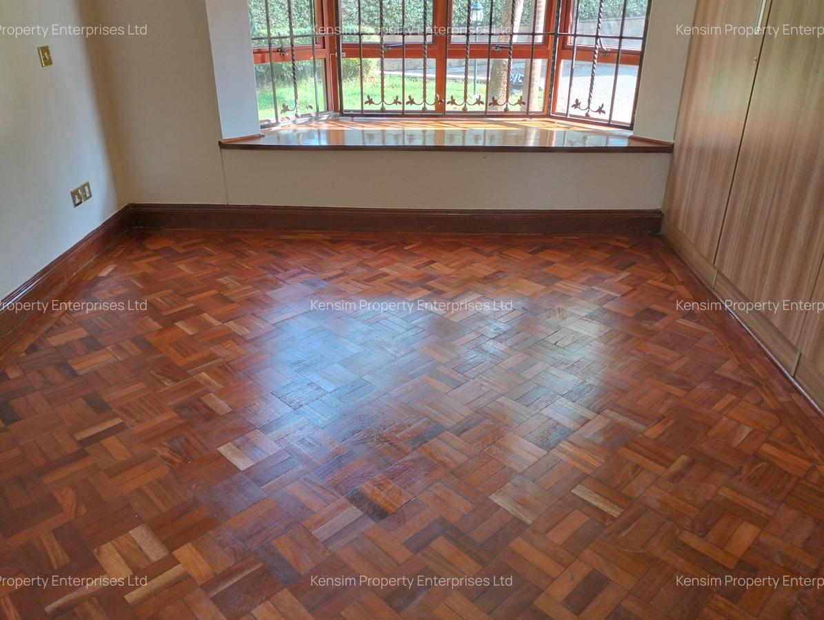 5 Bed Townhouse with En Suite in Runda - 11
