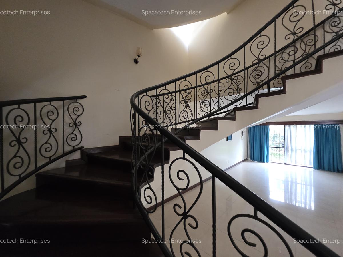 4 Bed Townhouse with En Suite in Westlands Area - 7