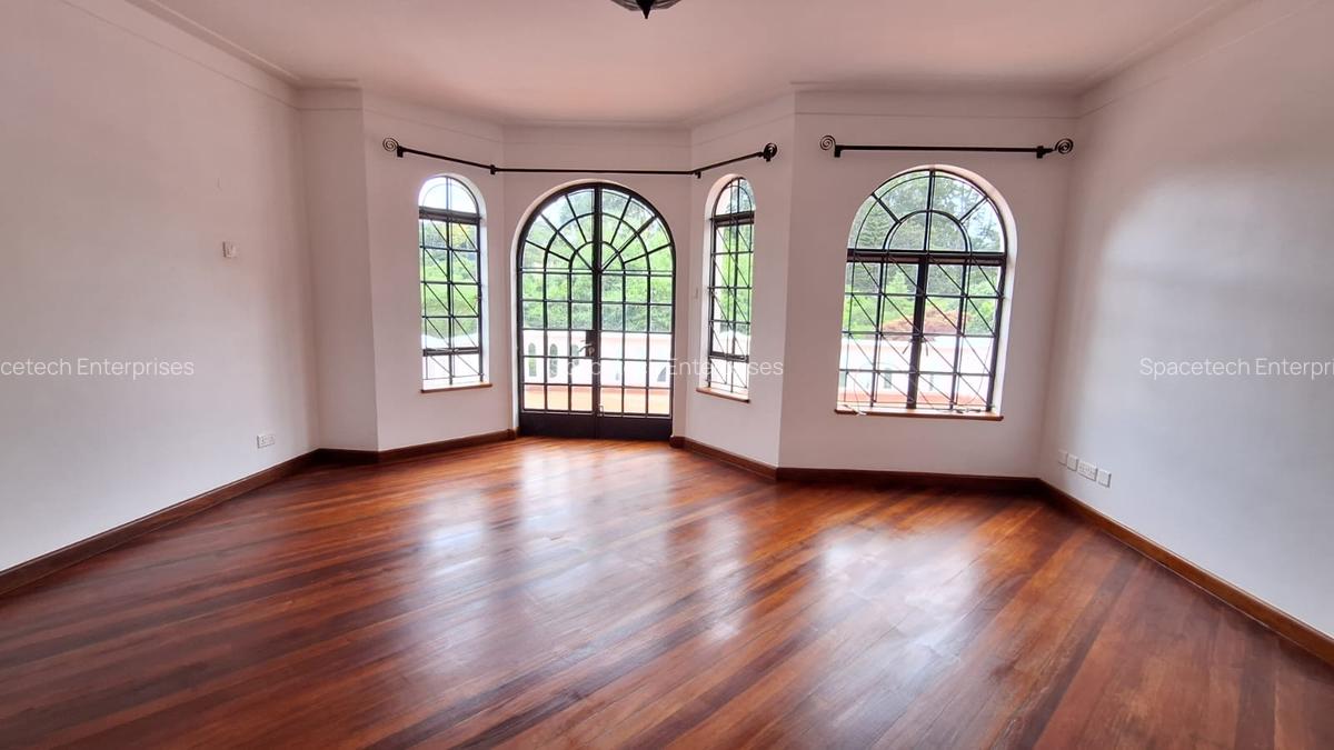 4 Bed House with En Suite in Nyari - 4