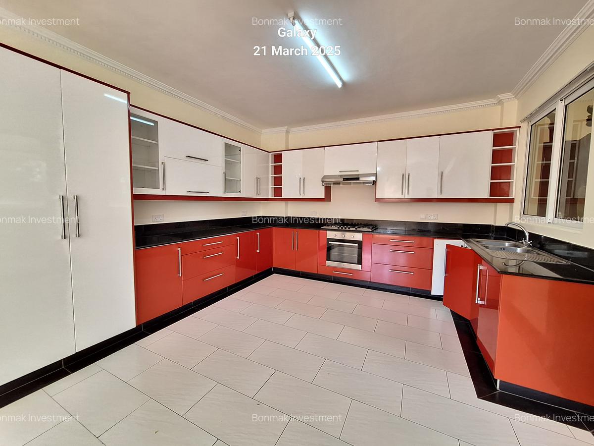 3 Bed Apartment with En Suite at Brookside Drive - 6