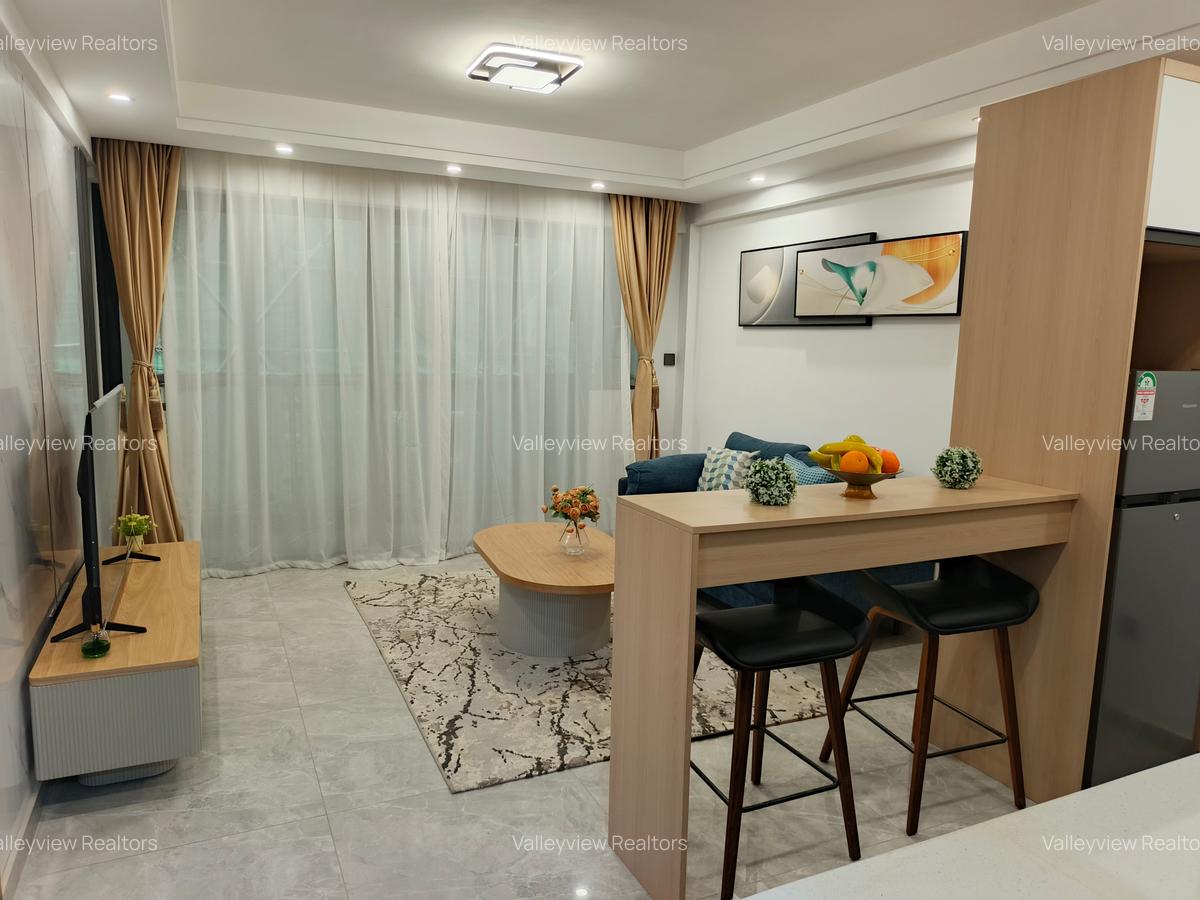 1 Bed Apartment with En Suite at Lavington - 2