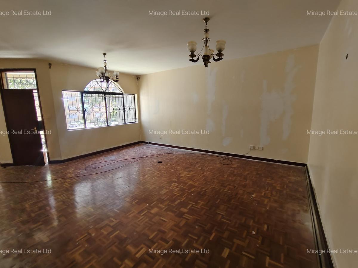 3 Bed Apartment with Swimming Pool in Kilimani - 14