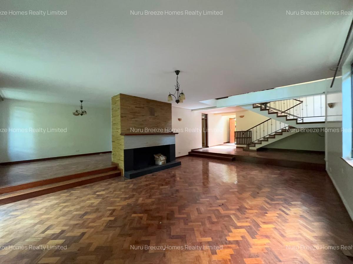 4 Bed Townhouse with En Suite in Lavington - 10