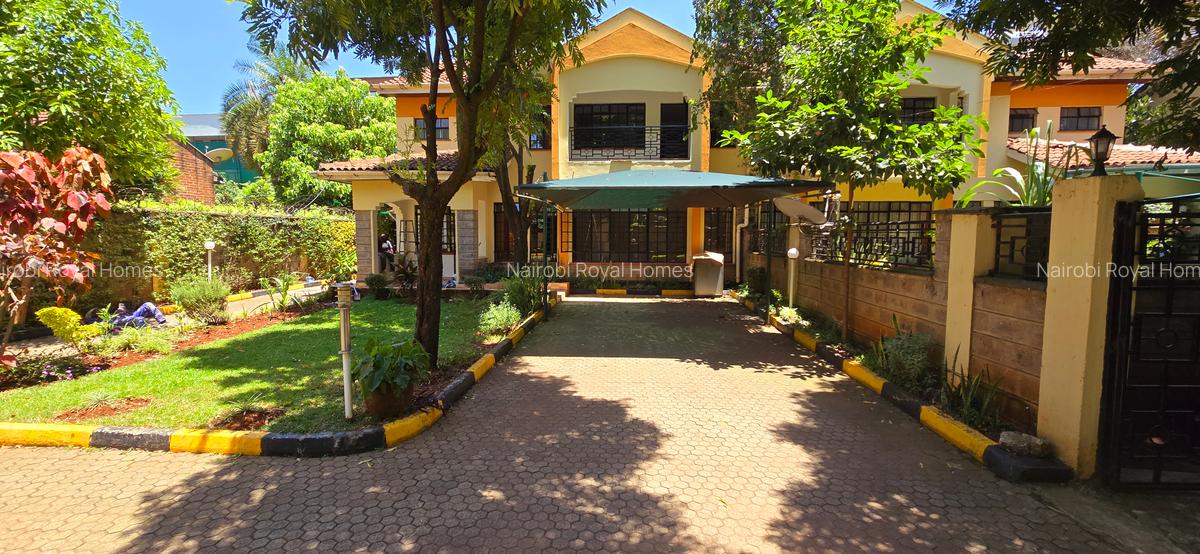 4 Bed Townhouse with En Suite at Lavington Off James Gichuru - 20
