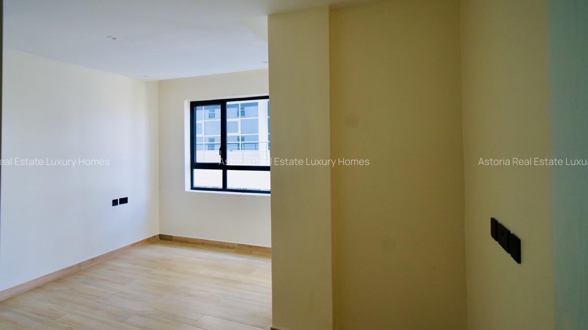 3 Bed Apartment with En Suite at 2026-429 - 9
