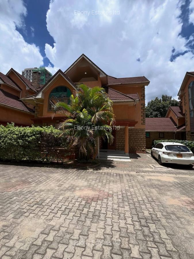 5 Bed Townhouse with En Suite in Lavington - 1
