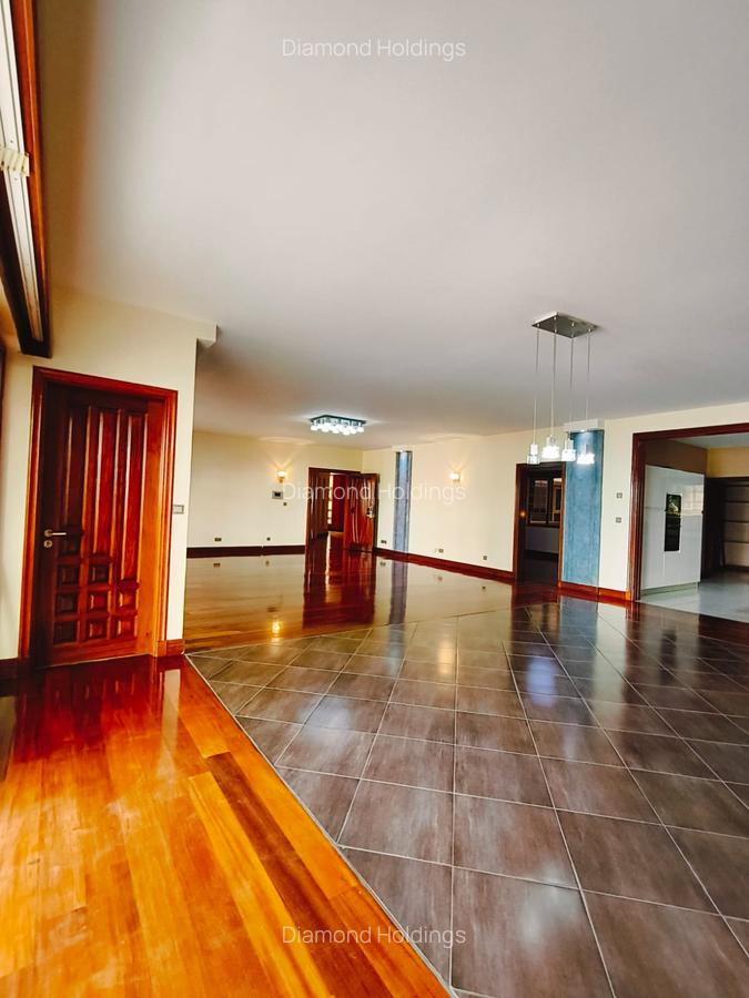 3 Bed Apartment with En Suite at Parklands - 2