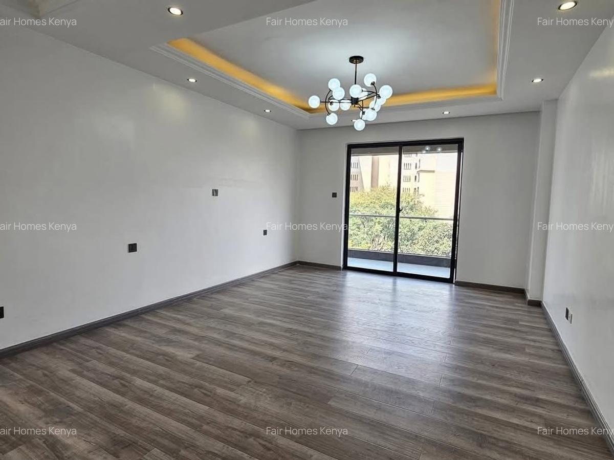 4 Bed Apartment with En Suite at Valley Arcade - 2
